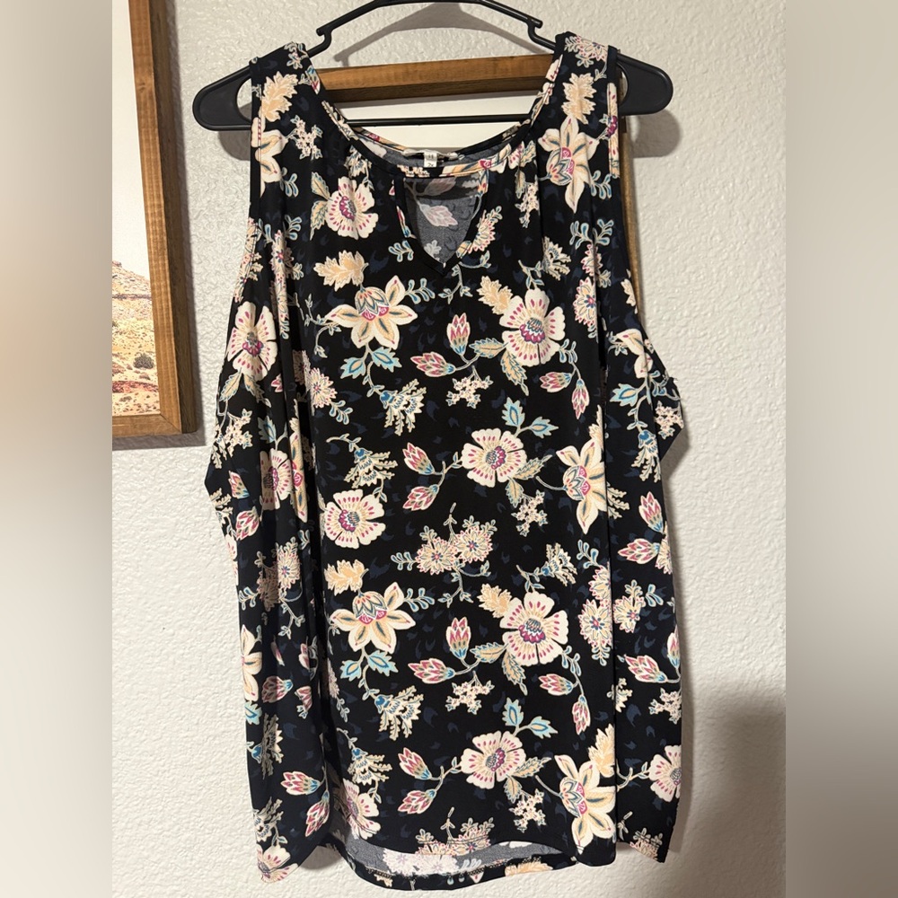 Maurice’s Floral Keyhole Tank Top Size 2X Black Sleeveless Blouse